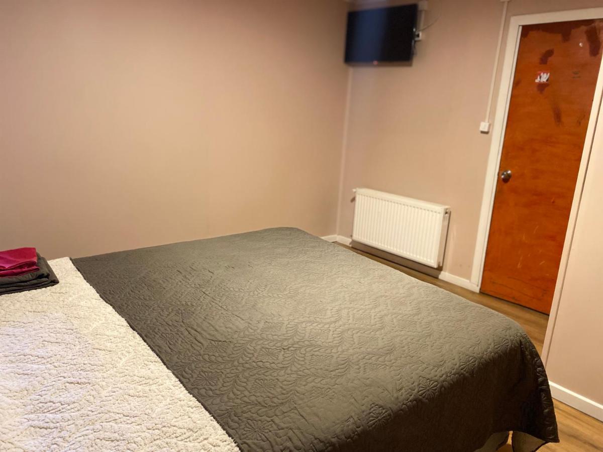 World'S End Hostal 纳塔列斯港 外观 照片