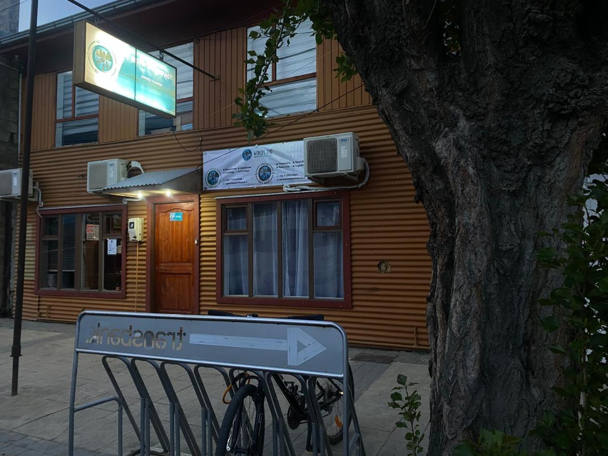 World'S End Hostal 纳塔列斯港 外观 照片