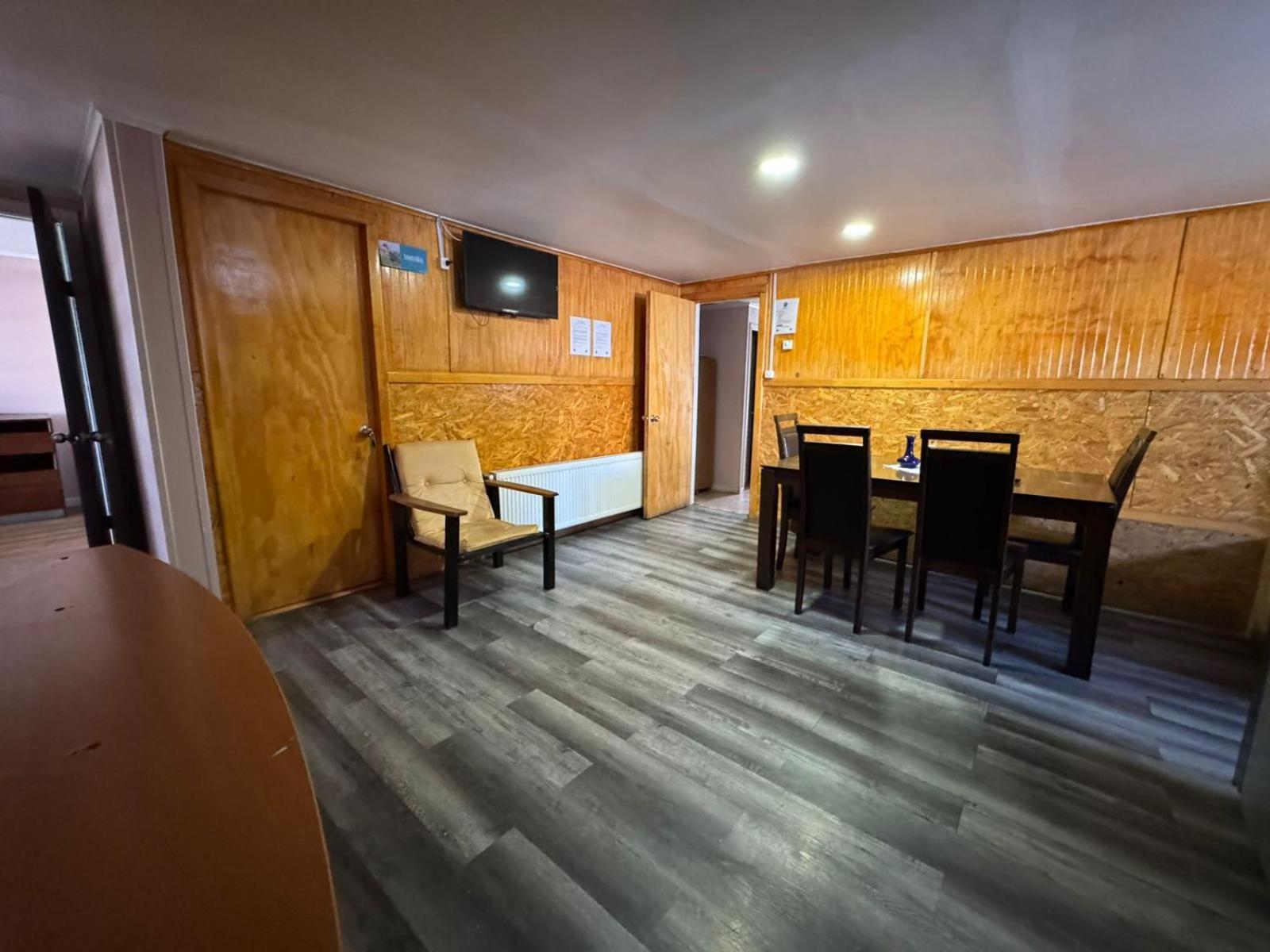 World'S End Hostal 纳塔列斯港 外观 照片