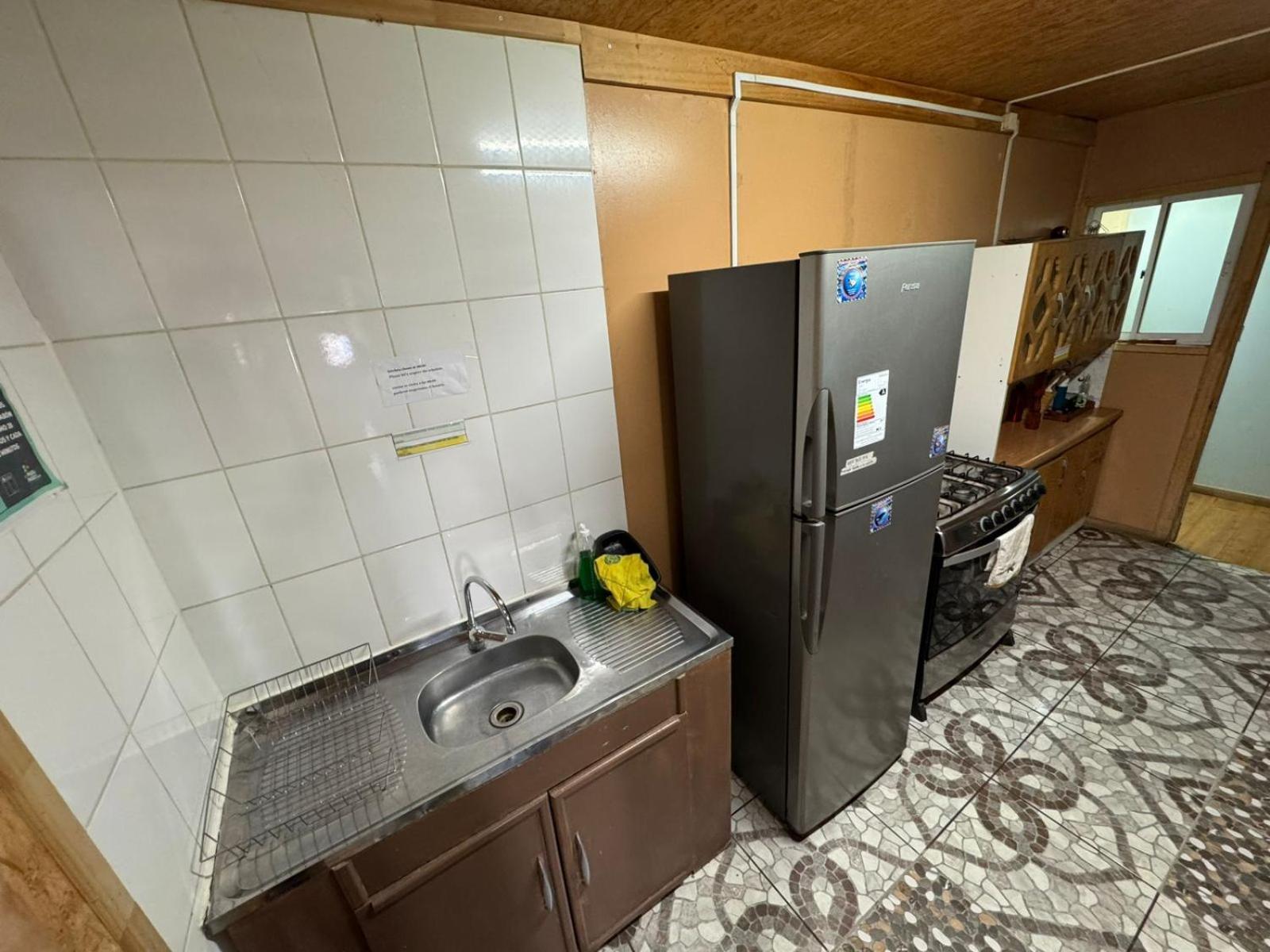 World'S End Hostal 纳塔列斯港 外观 照片