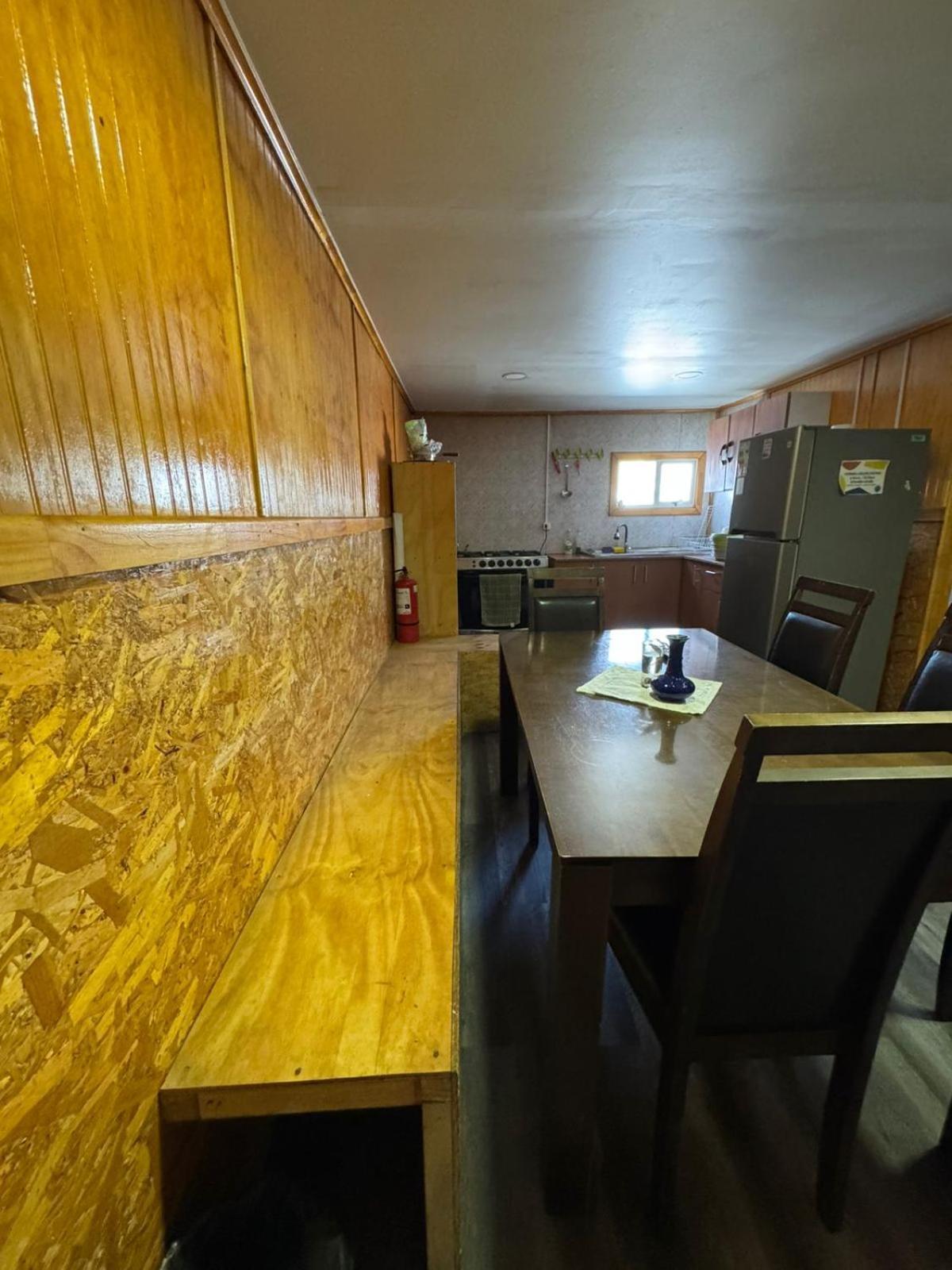 World'S End Hostal 纳塔列斯港 外观 照片