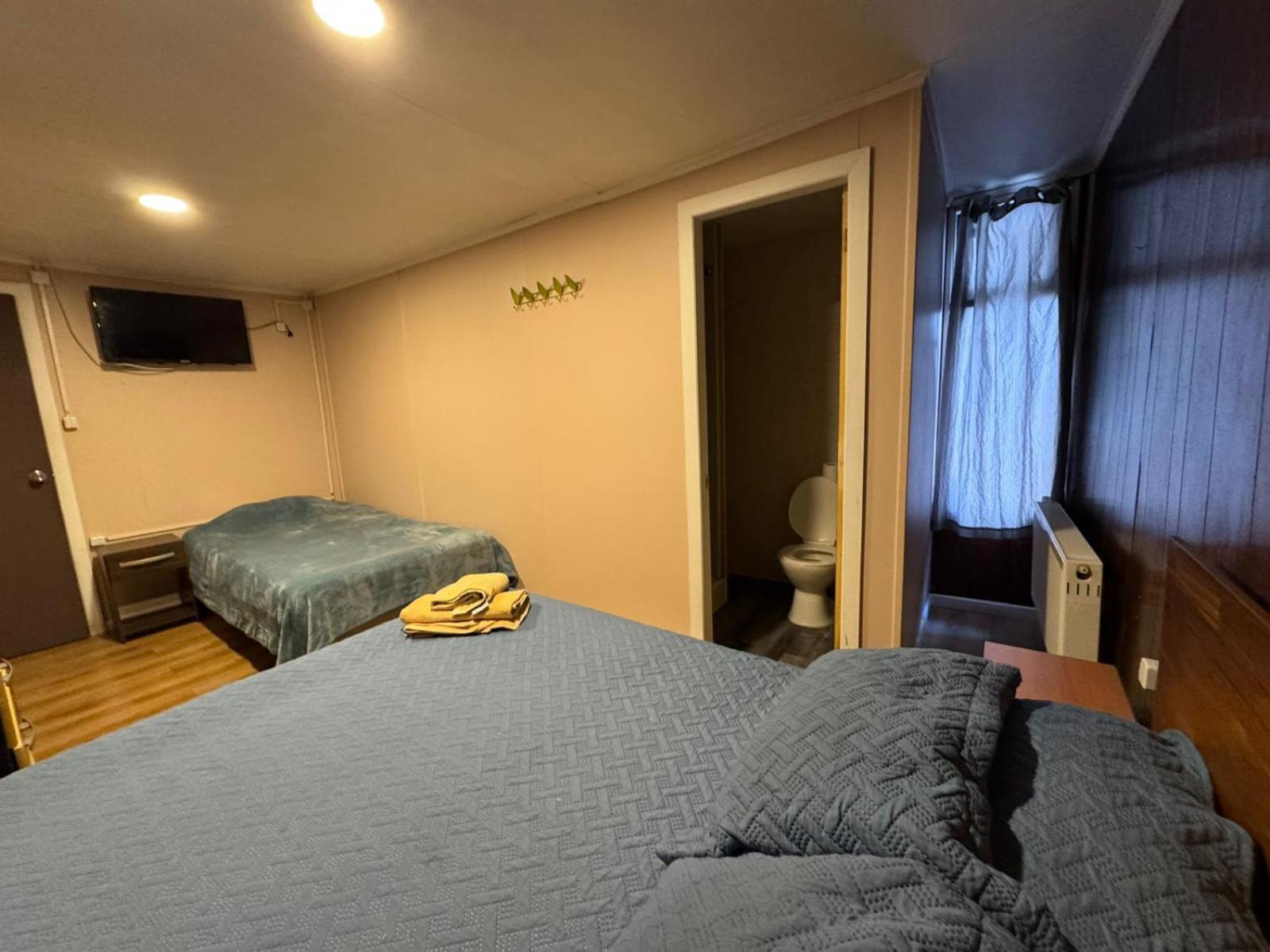 World'S End Hostal 纳塔列斯港 外观 照片