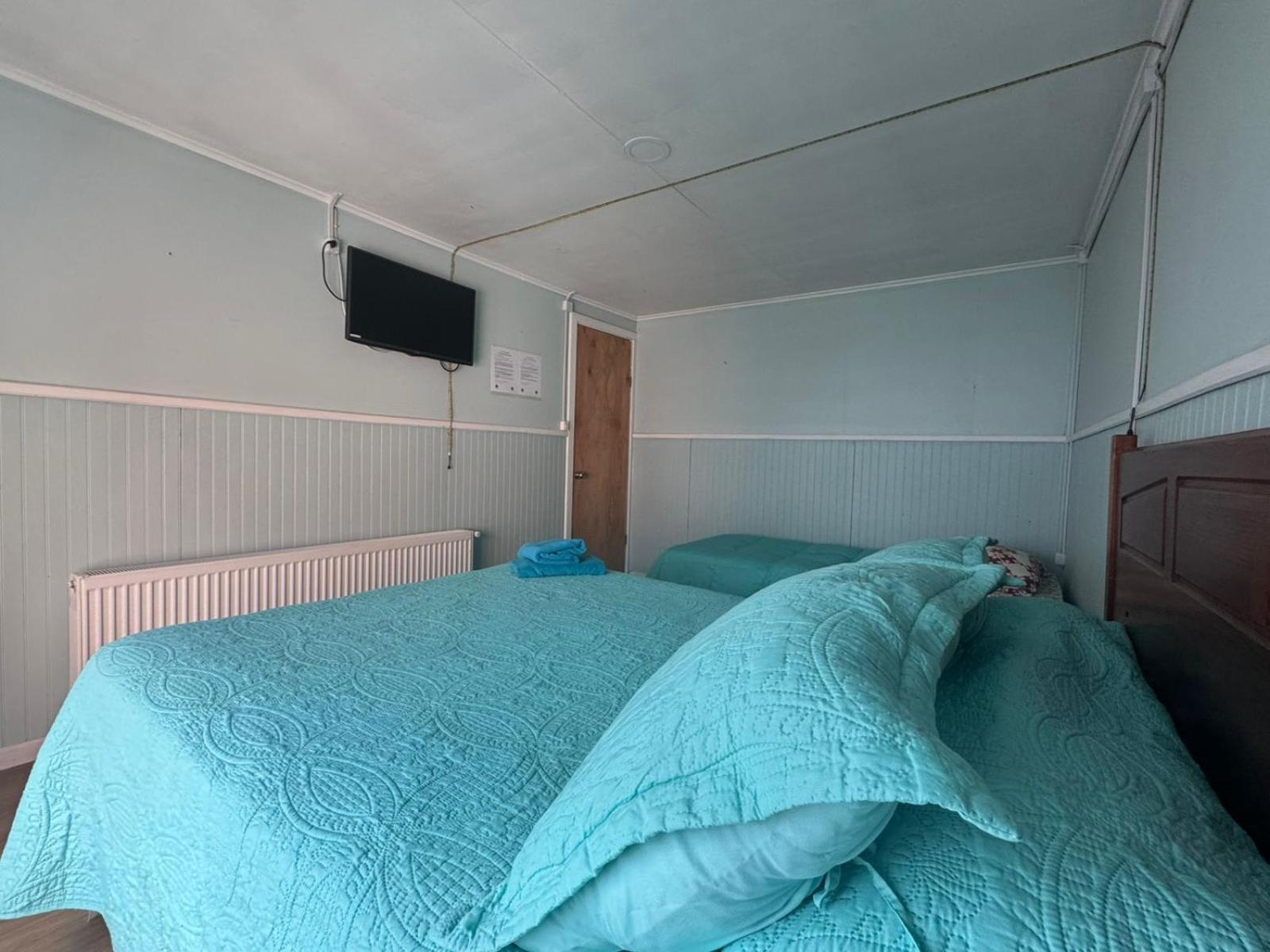 World'S End Hostal 纳塔列斯港 外观 照片