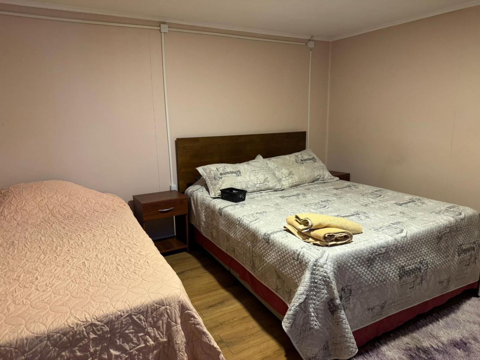 World'S End Hostal 纳塔列斯港 外观 照片