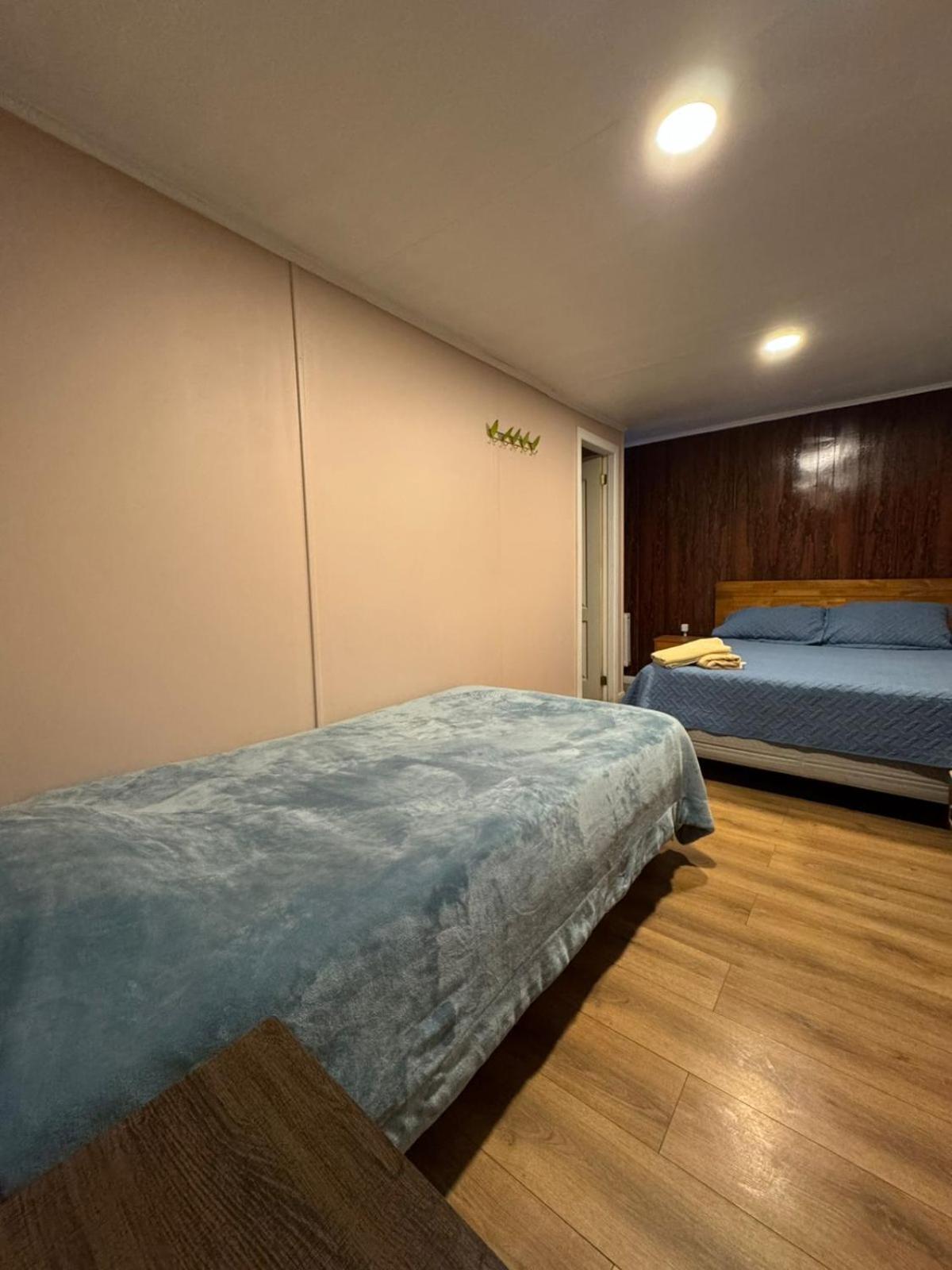 World'S End Hostal 纳塔列斯港 外观 照片